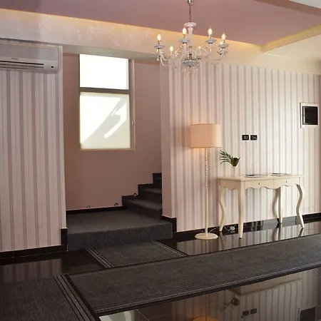 Royal 3* Tirana