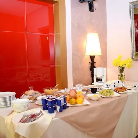 Royal Hotel