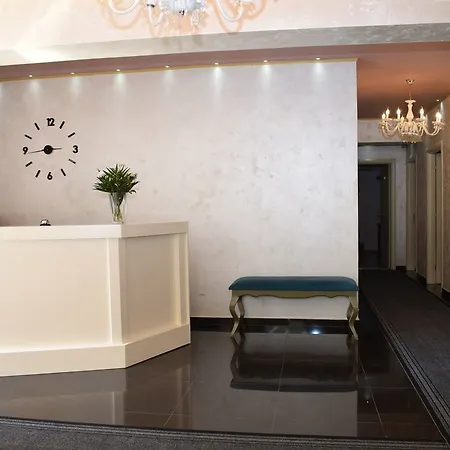 Royal 3* Tirana