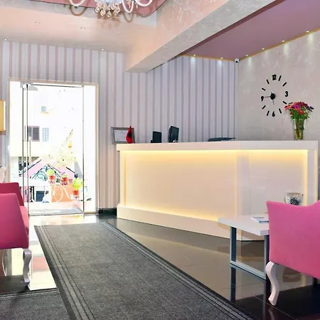 Royal Hotel